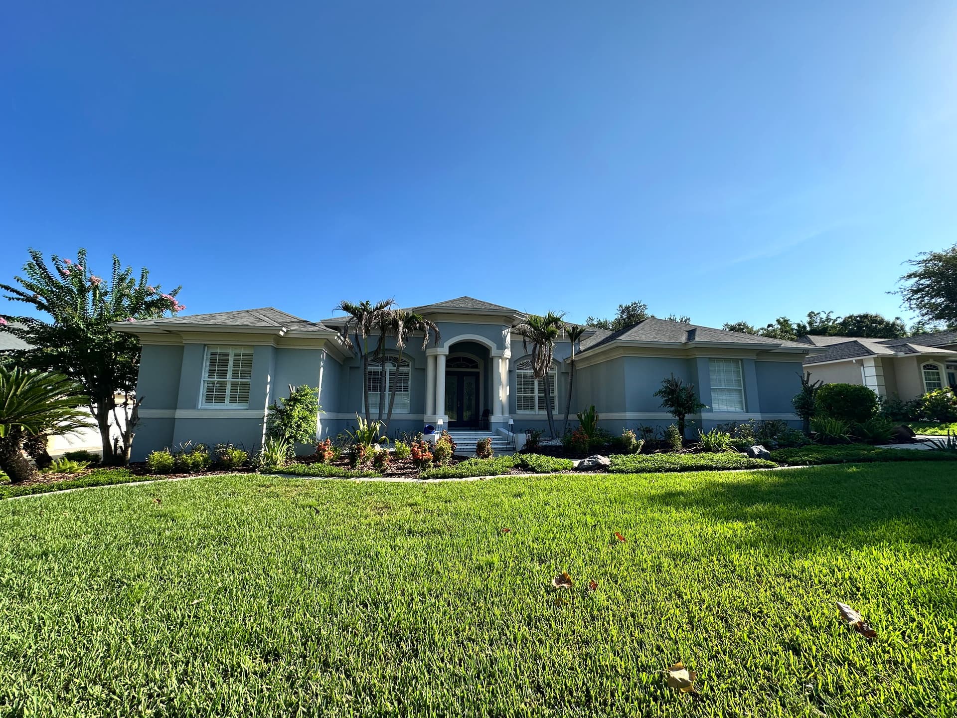 Exterior Window Cleaning That Sharpens Curb Appeal in Lakeland image