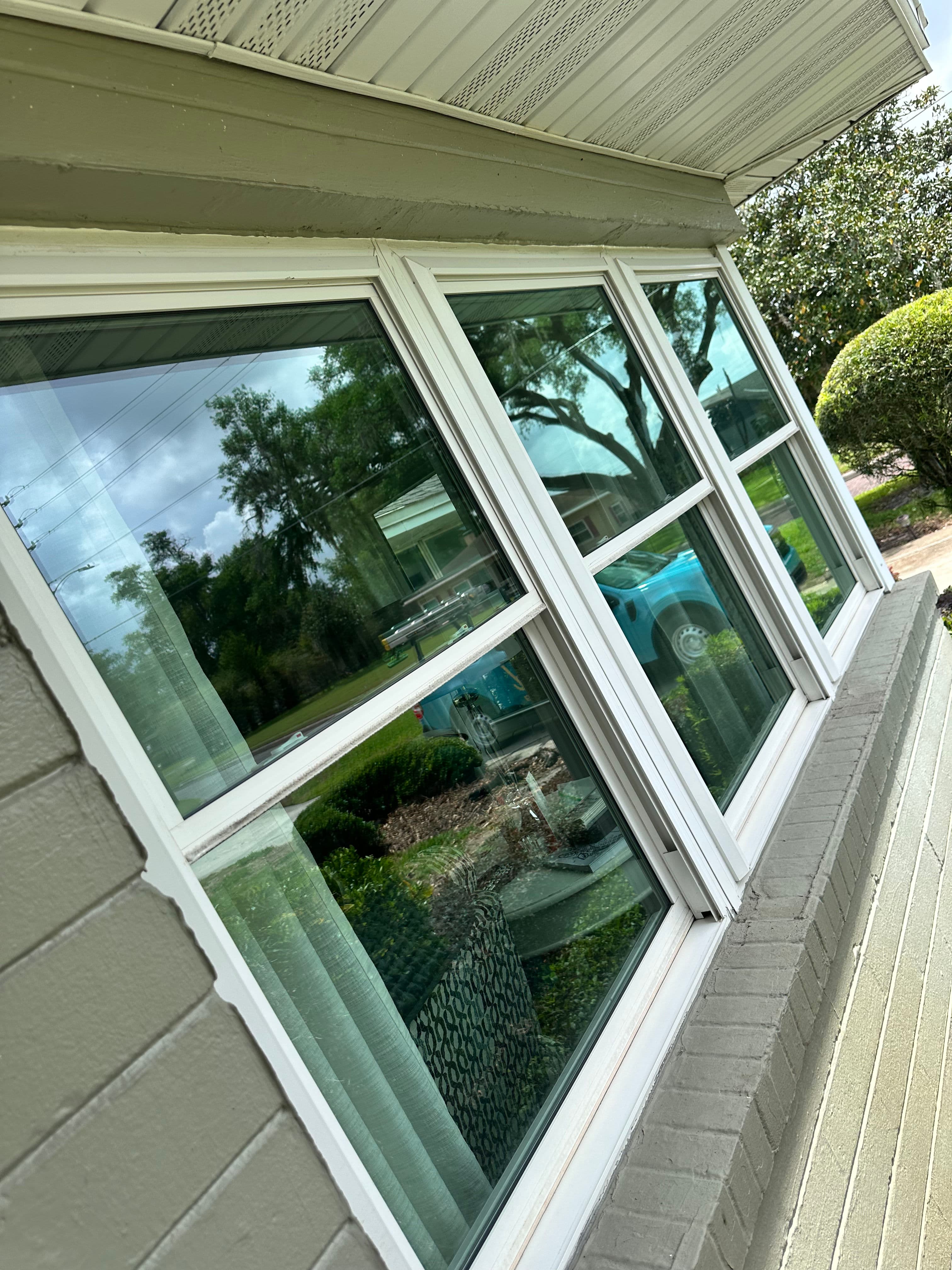 Project Crystal Clear Windows for a Lakeland Home image