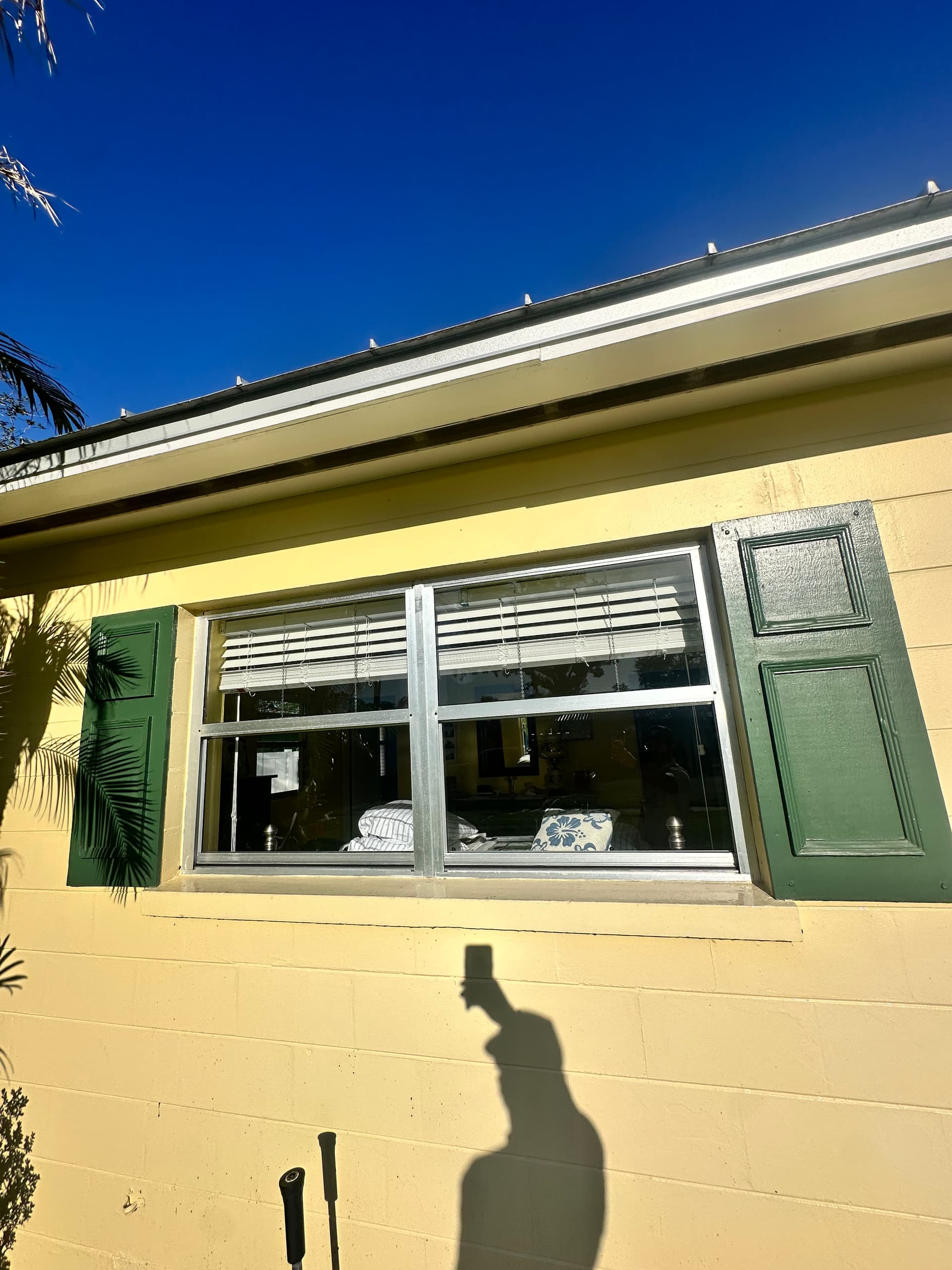 Clean Windows Make the Whole Front of a Home Pop image