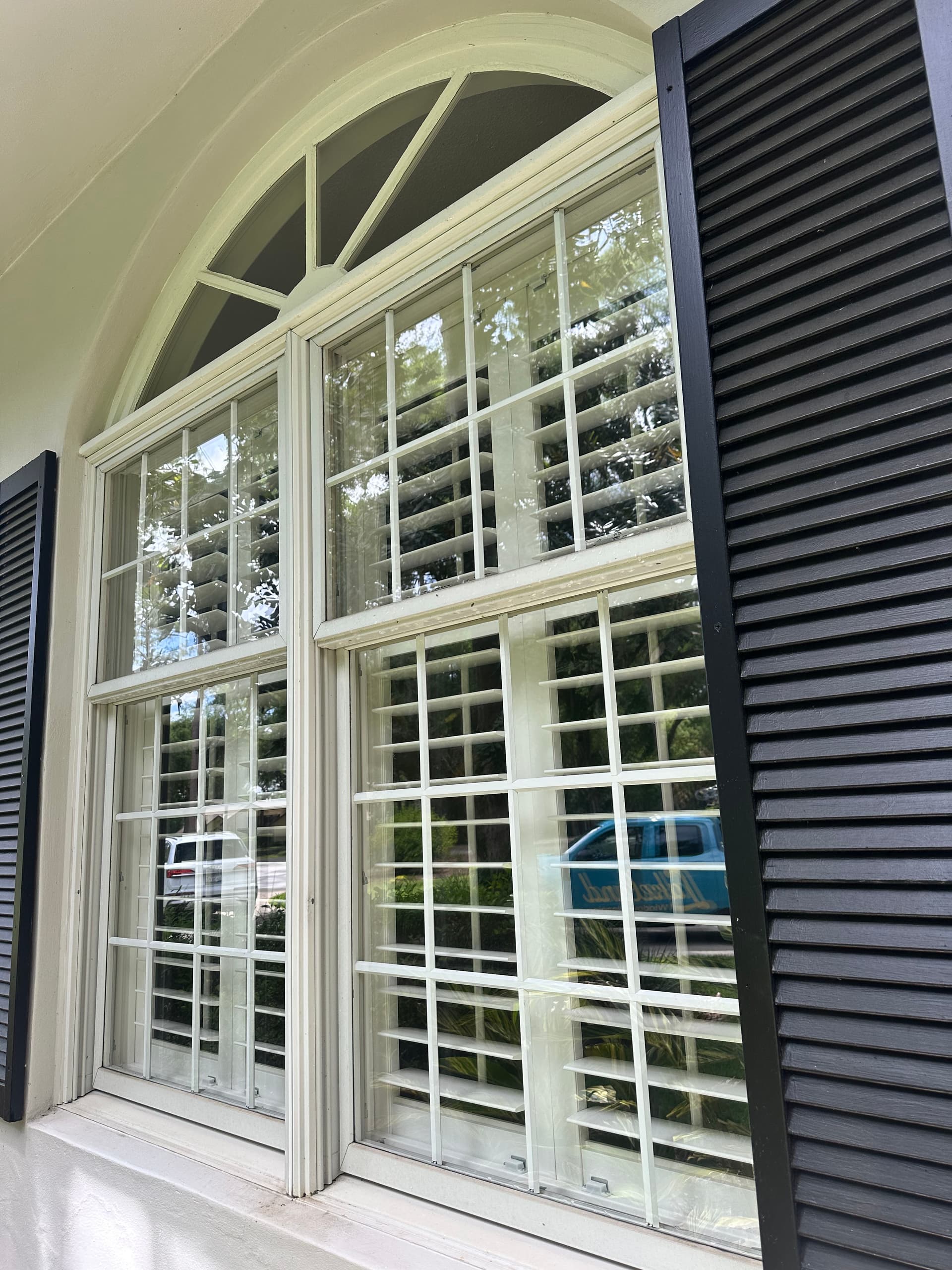 Gallery photos for Crystal-Clear Exterior Window Cleaning in Lakeland: Image #1