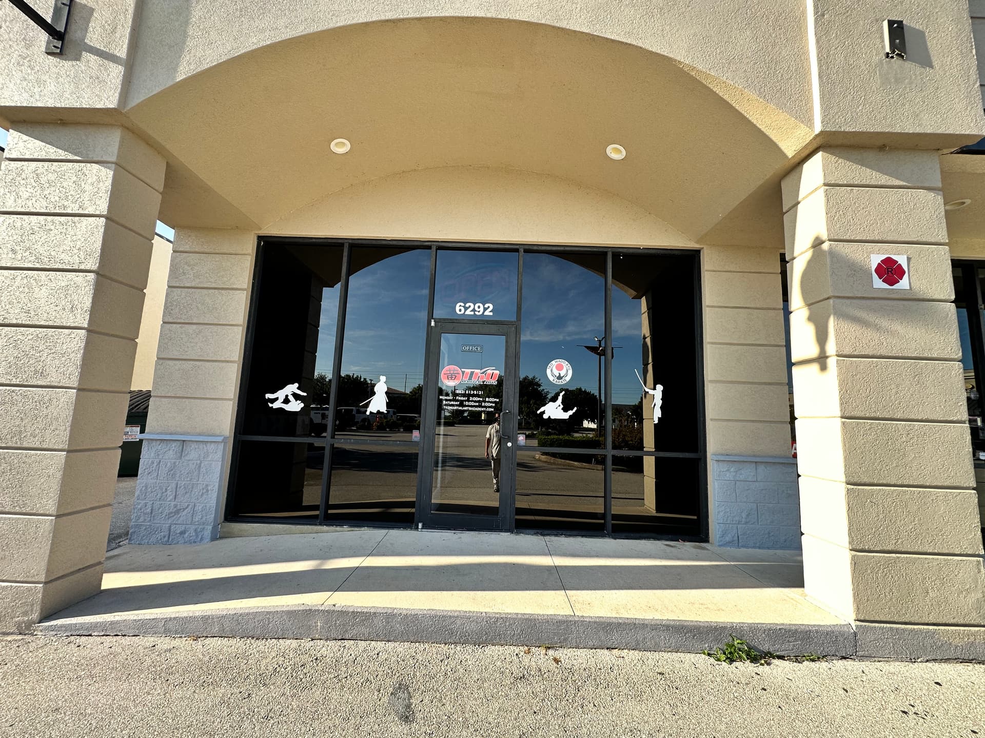 Gallery photos for Clean Storefront Windows Make the Right First Impression: Image #1