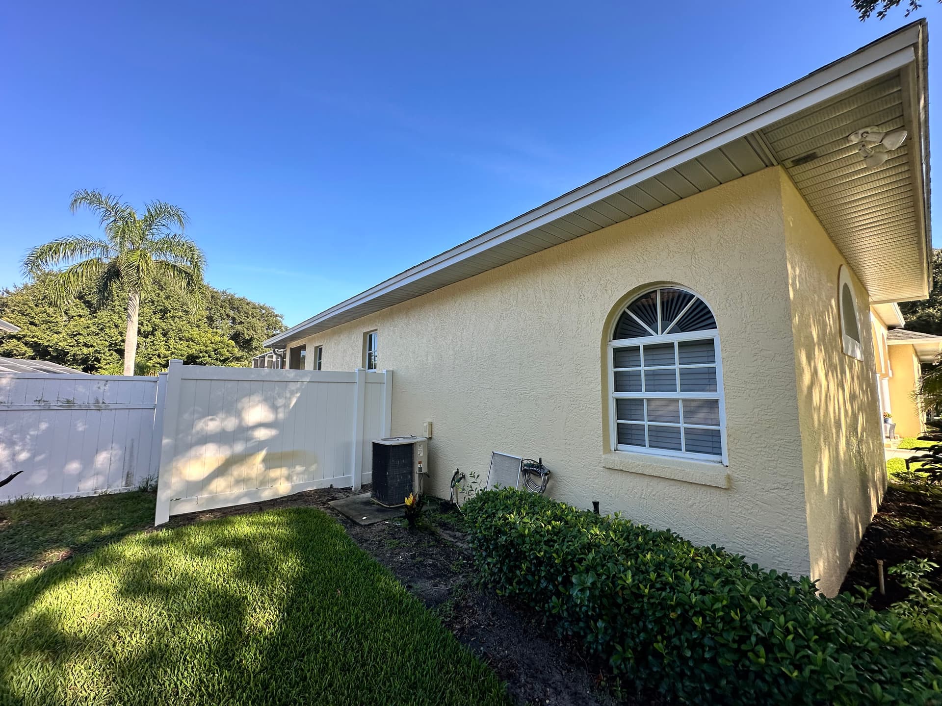 Stucco Exterior Soft Wash Done Right in Lakeland image