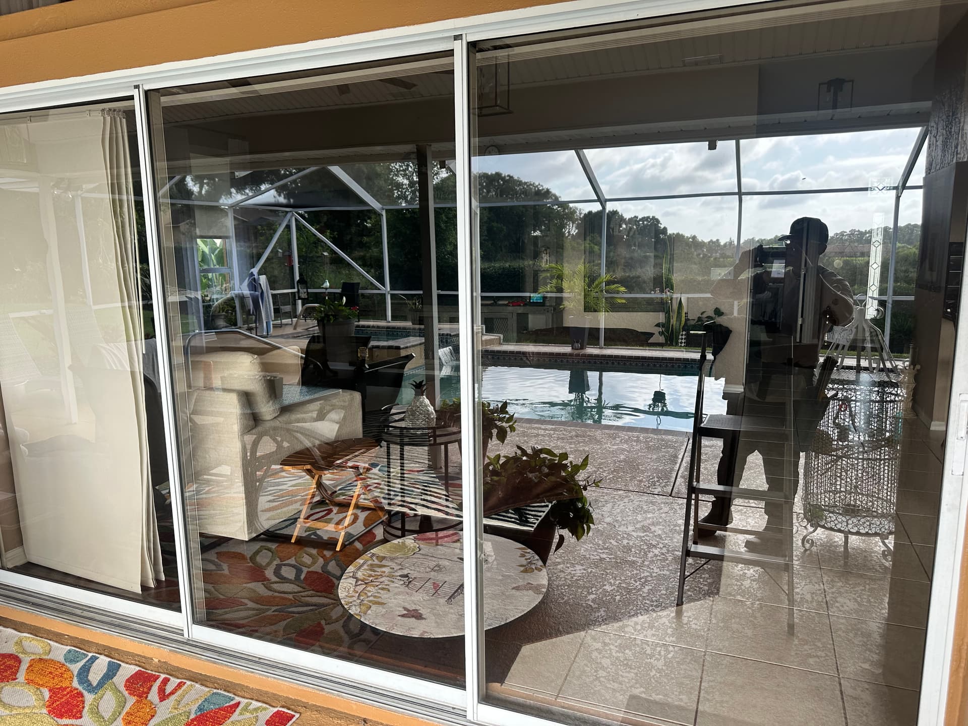 Keep Your Windows Crystal Clear Without the Hassle image